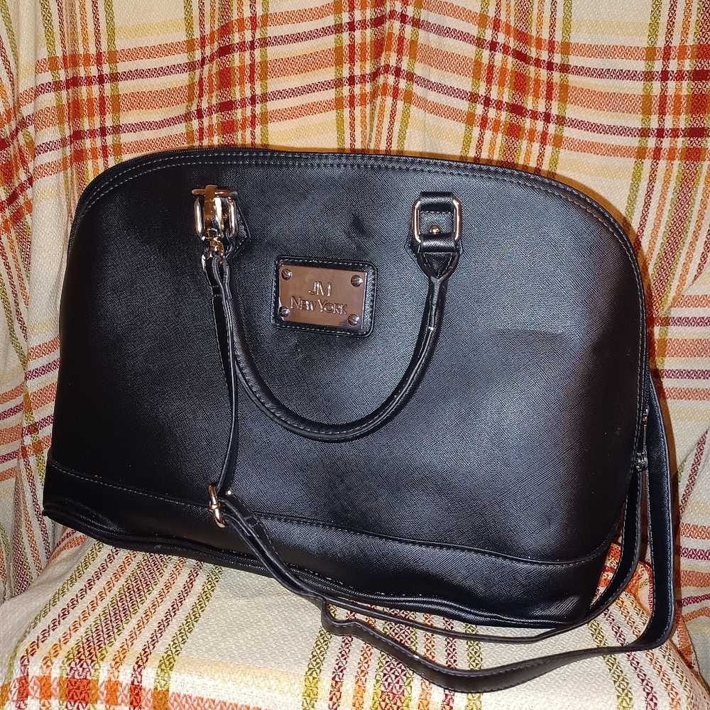 JM New York  black tote/travel bag (060923B).